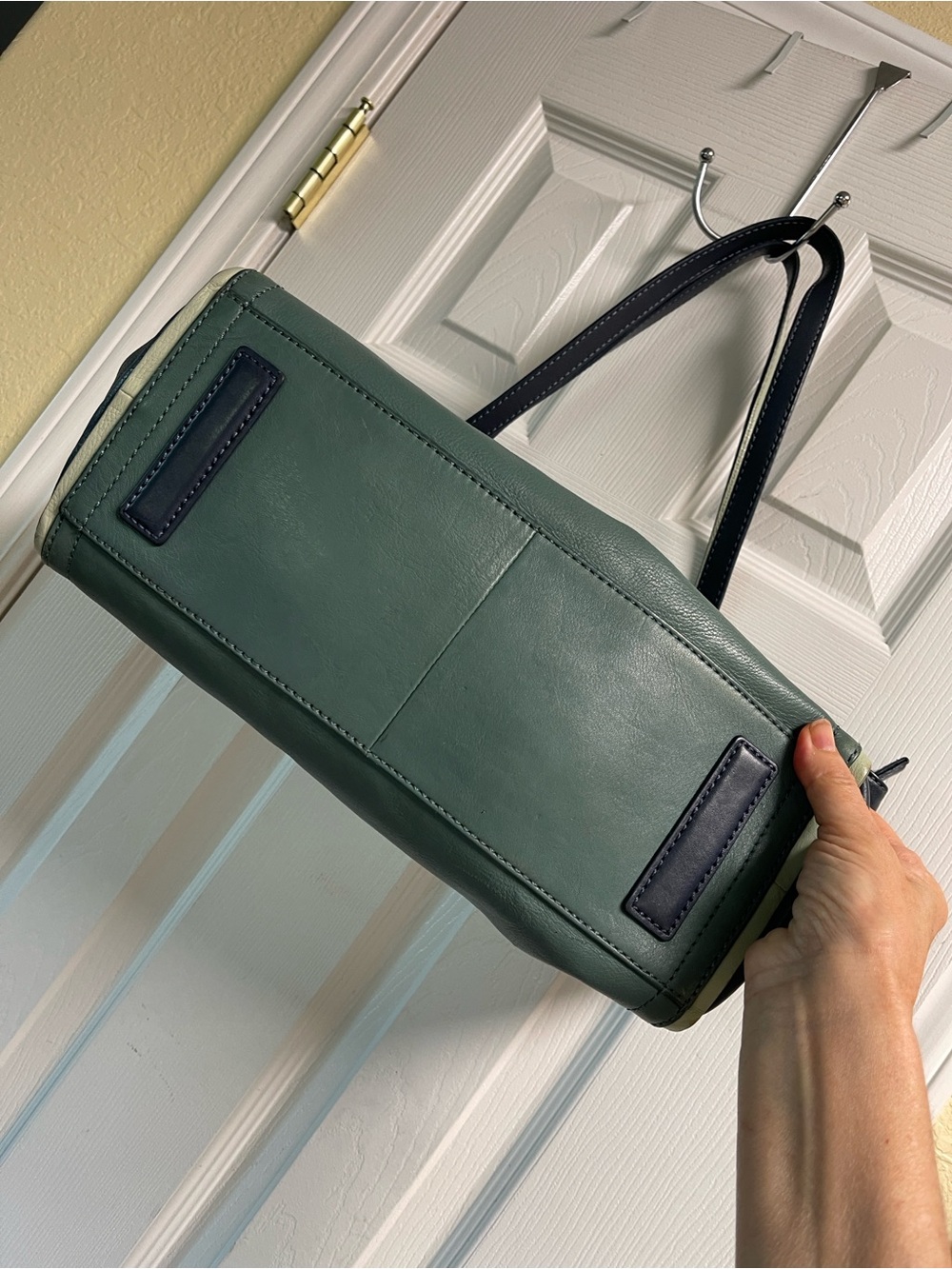 Fossil Green and Black Leather Tote with Cream Trim - Picture 5 of 15